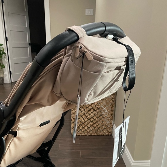 SOLD💸Bugaboo Stroller Organizer - Picture 2 of 6
